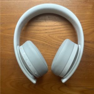 PS4 *WIRELESS* HEADSET - White (FAST IN HAND SHIPPING)